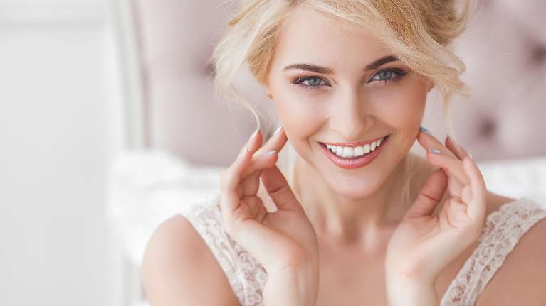 woman with veneers in doreen vic